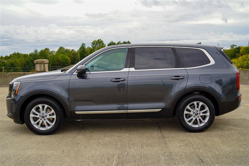 Used 2020 Kia Telluride LX AWD/4WD image 3