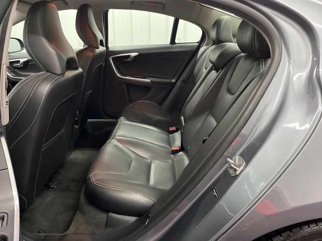 Used 2018 Volvo S60 T5 Dynamic w/ Vision Package AWD/4WD image 15