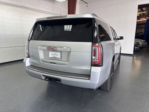 Used 2015 GMC Yukon XL Denali w/ Touring Package AWD/4WD image 4