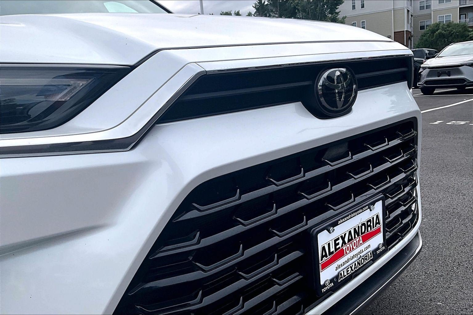 Used 2024 Toyota Grand Highlander AWD image 29