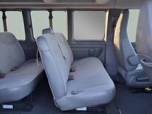 Used 2021 Chevrolet Express 3500 LT w/ LT Preferred Equipment Group image 27