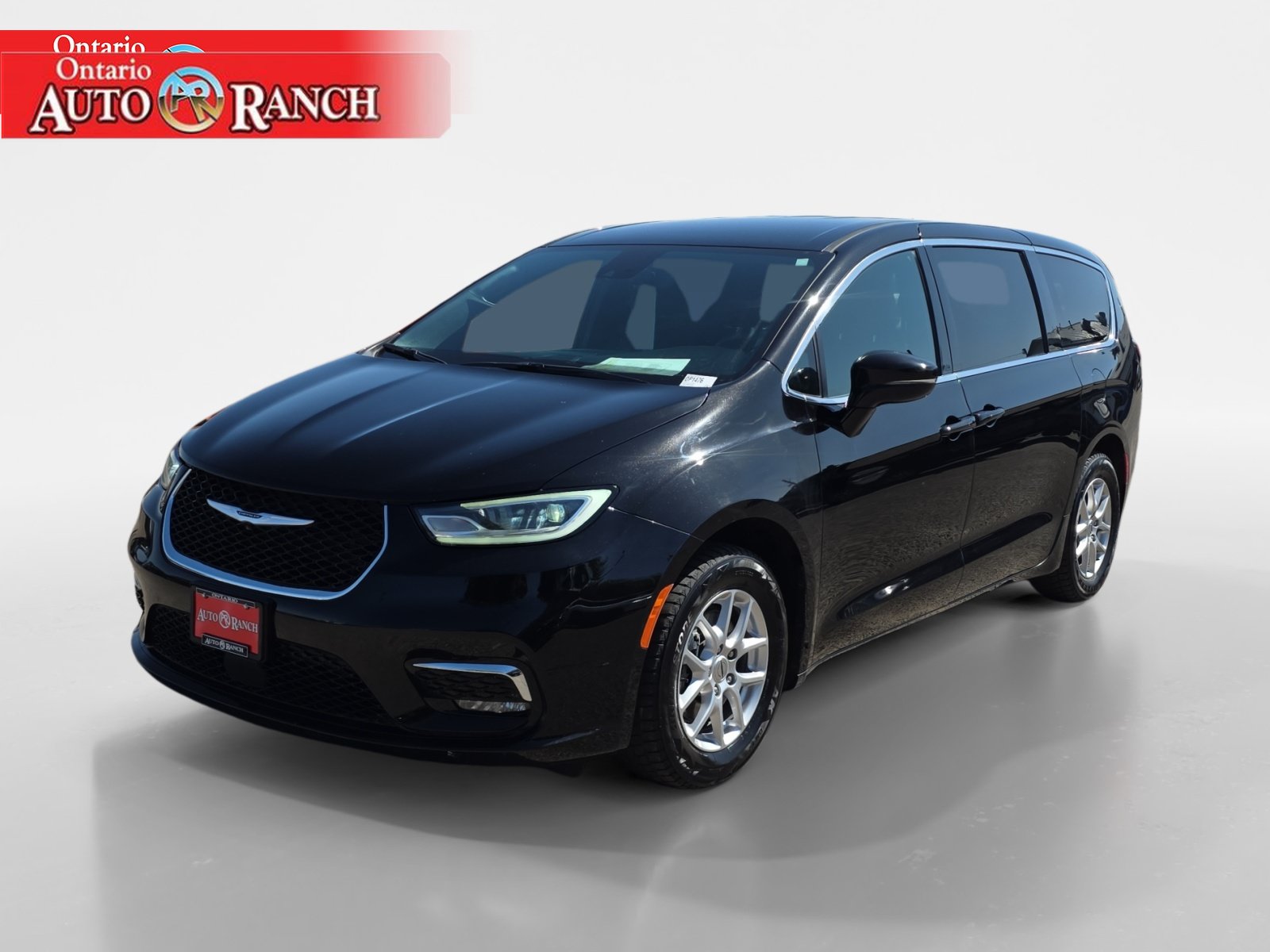 Used 2024 Chrysler Pacifica Touring FWD image 7