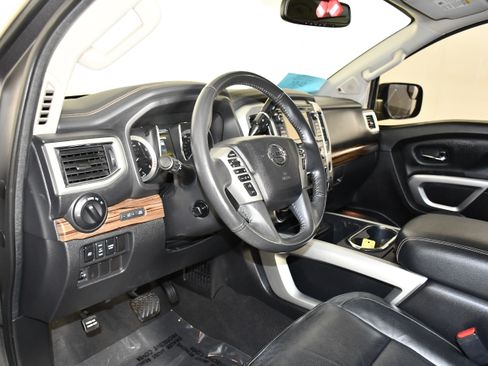 Used 2017 Nissan Titan SL AWD/4WD image 43