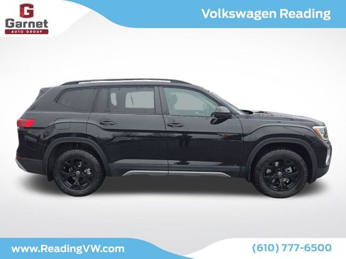 New 2026 Volkswagen Atlas Peak Edition image 6