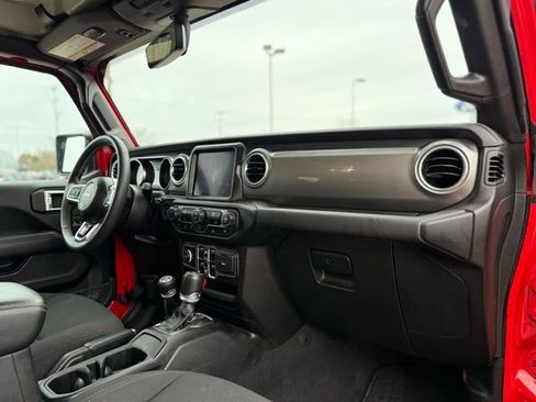 Used 2023 Jeep Wrangler Sahara image 18