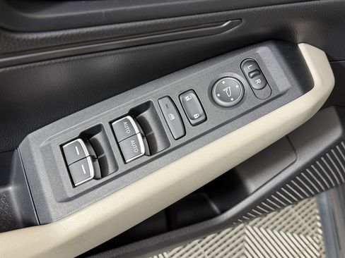Used 2025 Honda Accord LX image 25