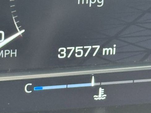 Used 2022 GMC Sierra 1500 Elevation image 9