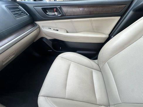 Used 2018 Subaru Outback 3.6R Limited image 18