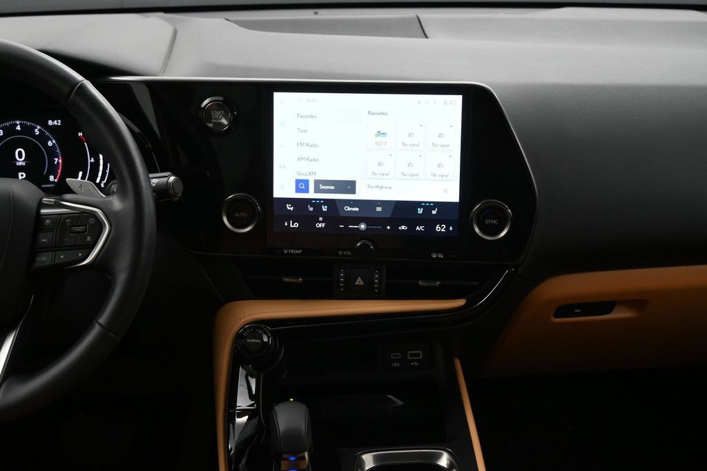 Used 2025 Lexus NX 250 FWD w/ Accessory Package (Z2) image 10