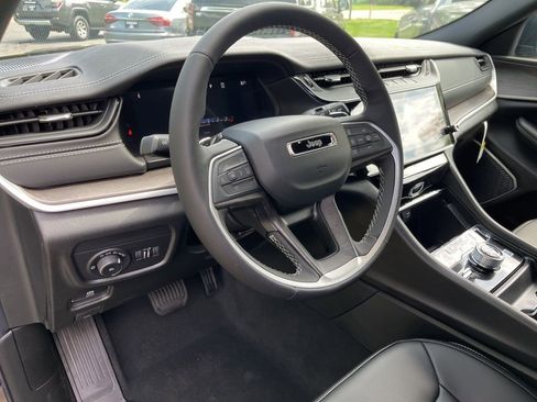 New 2026 Jeep Grand Cherokee L Limited AWD/4WD image 28