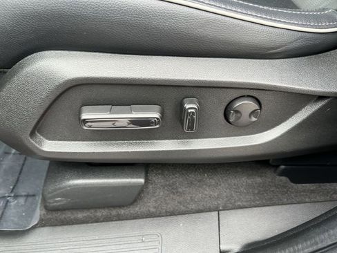 Used 2023 Honda Pilot Elite image 10