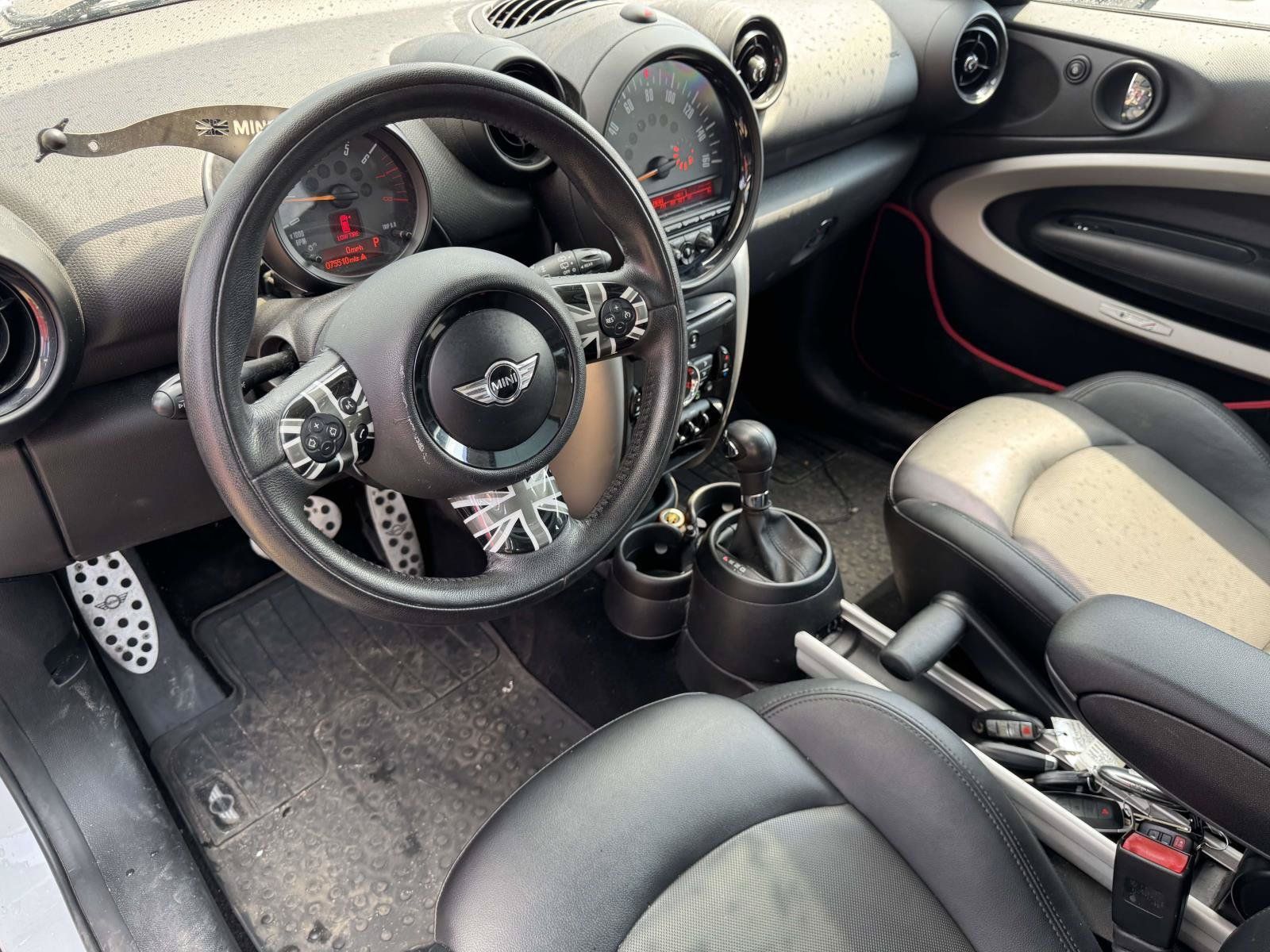 Used 2015 MINI Cooper Paceman FWD image 9
