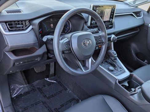 Used 2021 Toyota RAV4 Limited image 10