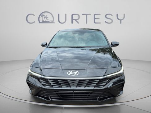 New 2026 Hyundai Elantra SEL Sport FWD image 8