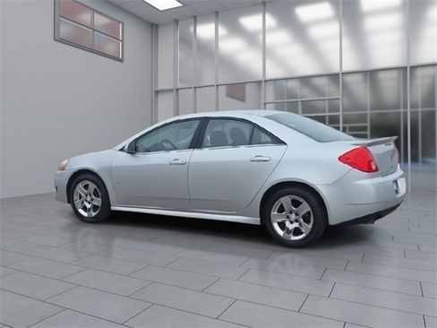 Used 2009 Pontiac G6 Sedan w/ Sport Package 1 image 6