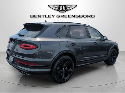 Used 2022 Bentley Bentayga AWD/4WD image 14