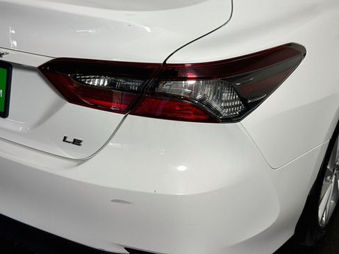 Used 2021 Toyota Camry LE FWD image 33