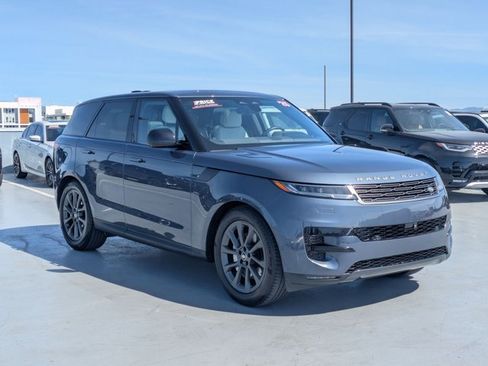 Used 2025 Land Rover Range Rover Sport S image 3
