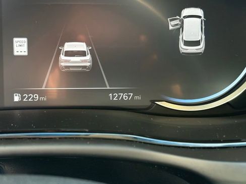 Used 2025 Genesis GV70 2.5T image 12