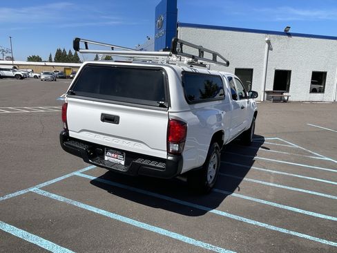 Used 2023 Toyota Tacoma SR RWD image 5