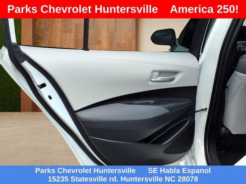 Used 2021 Toyota Corolla LE FWD image 24