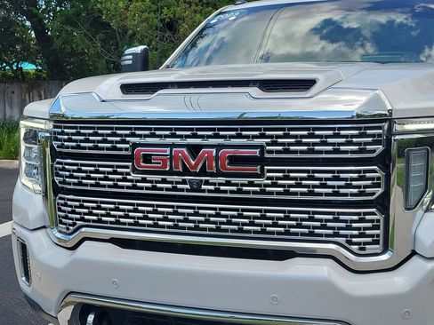 Certified 2023 GMC Sierra 2500 Denali w/ Denali Ultimate Package AWD/4WD image 9