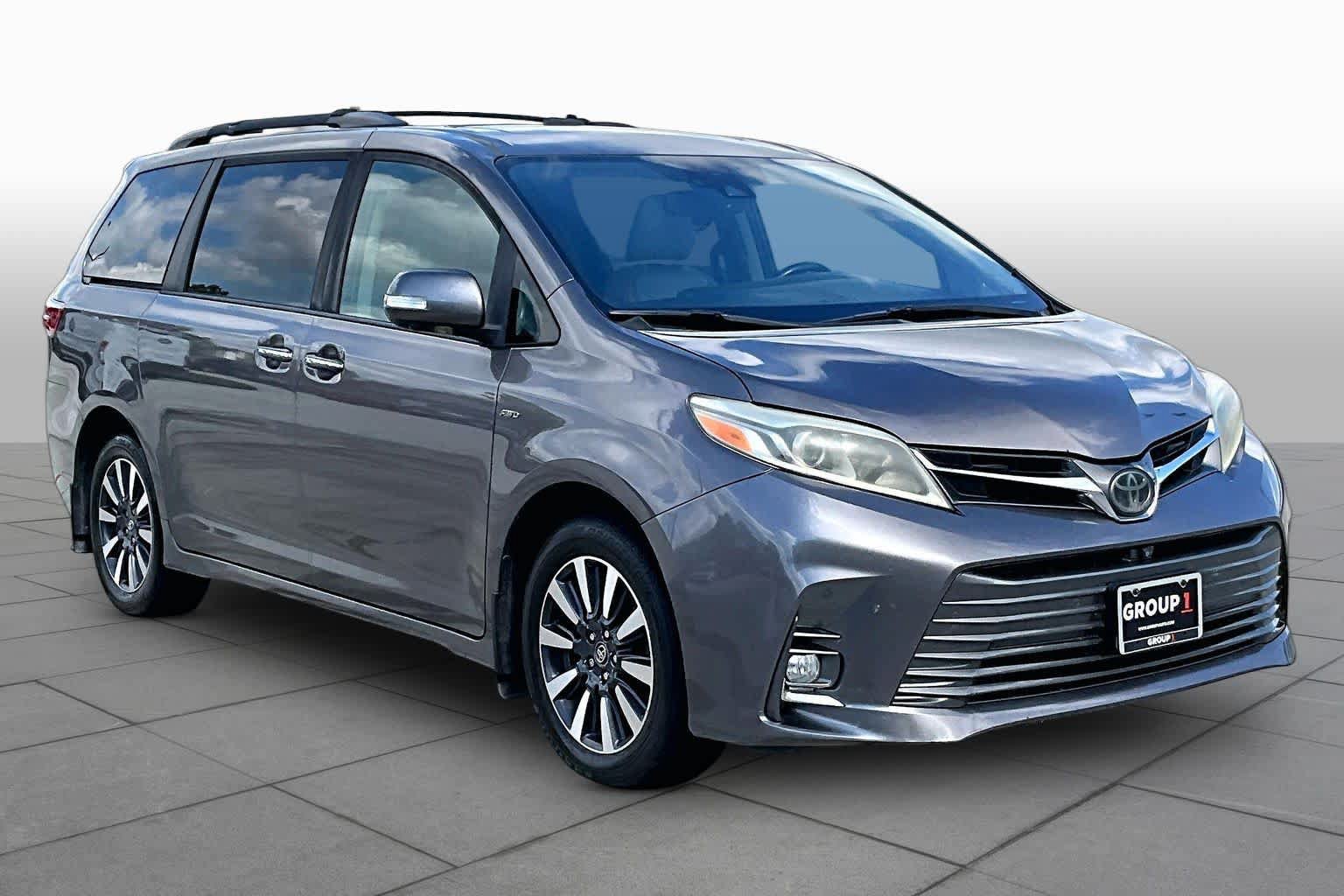 Used 2019 Toyota Sienna Limited Premium AWD/4WD image 2