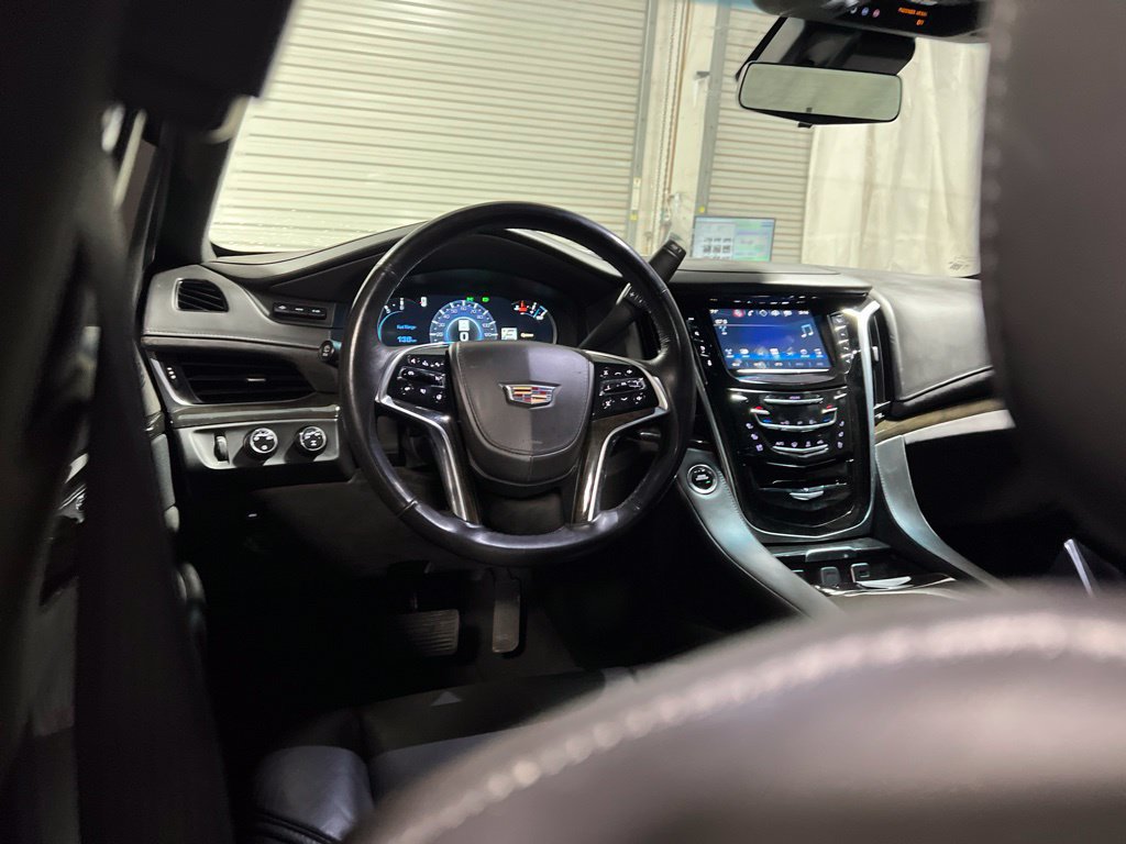 Used 2019 Cadillac Escalade Platinum AWD/4WD image 23