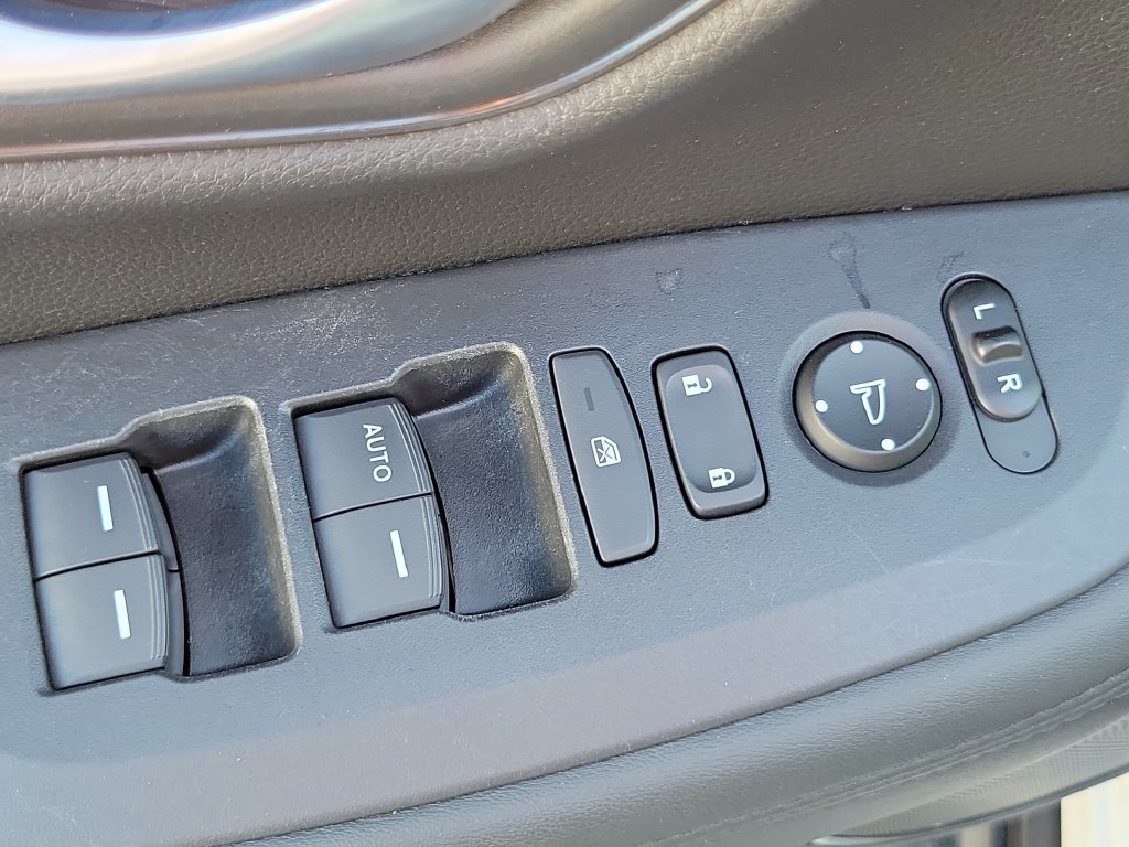 Certified 2025 Honda HR-V LX image 21