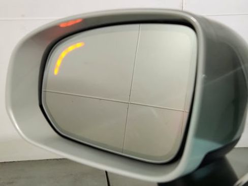 Used 2023 Volvo XC60 B5 Ultimate FWD image 15