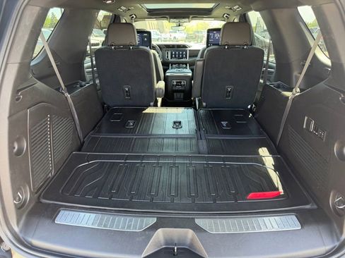 Used 2021 GMC Yukon Denali w/ Denali Ultimate Package AWD/4WD image 29