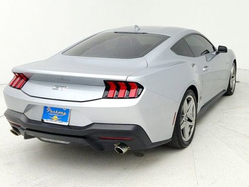 Used 2024 Ford Mustang GT Premium image 7
