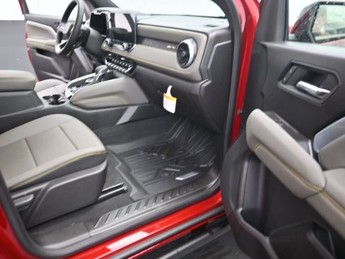 New 2026 Chevrolet Colorado ZR2 w/ Technology Package AWD/4WD image 21