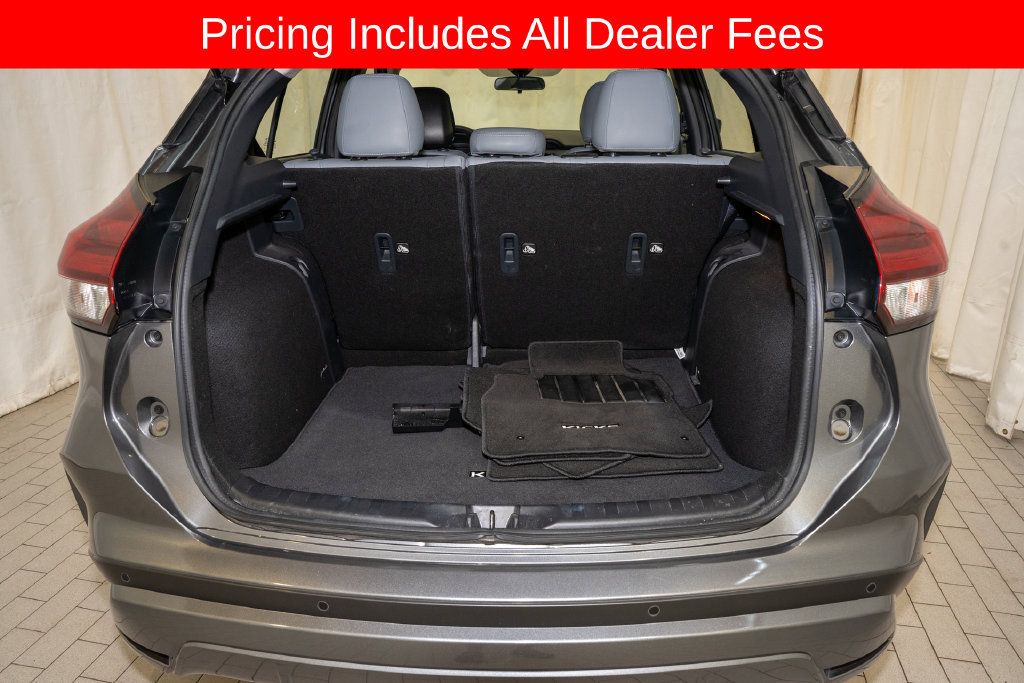 Certified 2024 Nissan Kicks SR w/ SR Premium Package FWD image 5