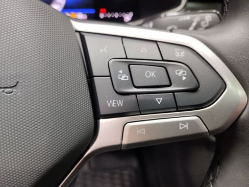 New 2025 Volkswagen Taos SE image 25