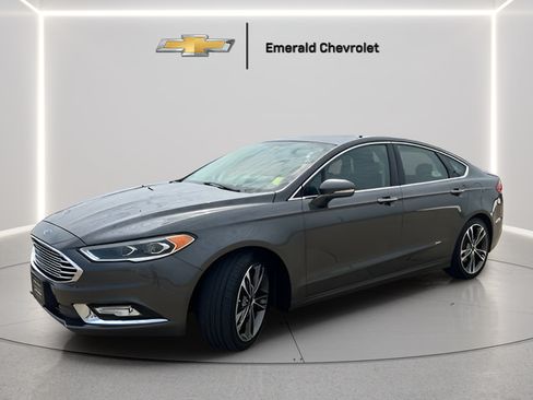 Used 2017 Ford Fusion Titanium FWD image 3