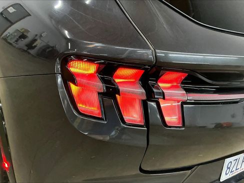 Used 2021 Ford Mustang Mach-E Premium image 32