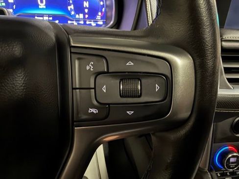 Used 2023 Chevrolet Suburban Premier w/ Advanced Technology Package AWD/4WD image 41