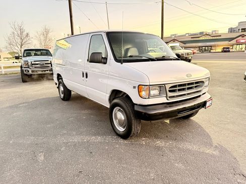 Used 2000 Ford E-350 and Econoline 350 Van image 7