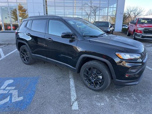 New 2026 Jeep Compass Latitude image 37