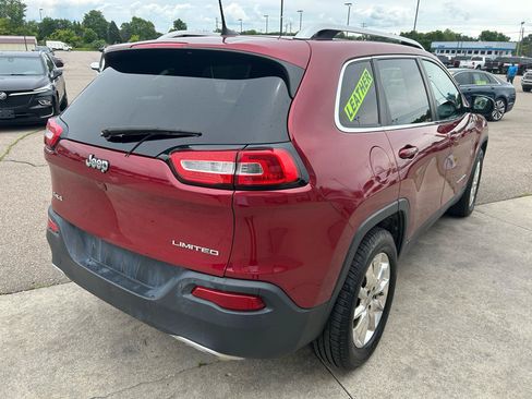 Used 2017 Jeep Cherokee Limited AWD/4WD image 5