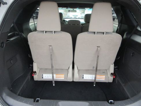 Used 2013 Ford Explorer XLT image 13