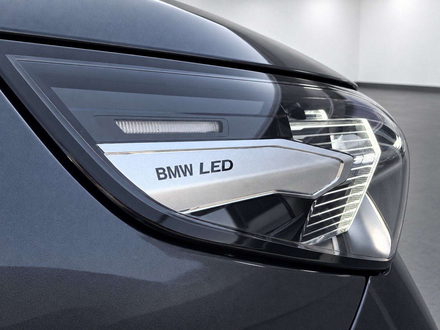 Used 2026 BMW 540i xDrive AWD/4WD image 8