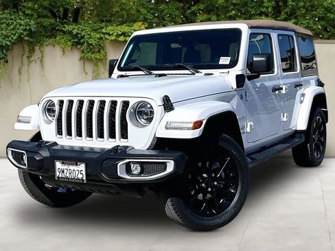 Used 2021 Jeep Wrangler Unlimited Sahara w/ Safety Group AWD/4WD image 3