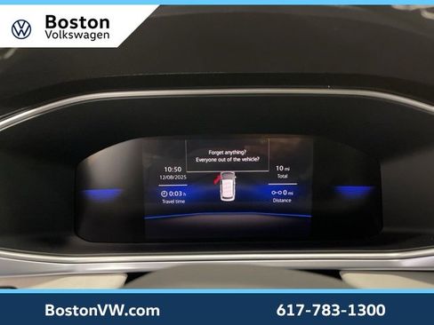 New 2026 Volkswagen Taos SE image 14