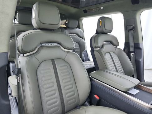 Used 2023 Rivian R1S Adventure image 23