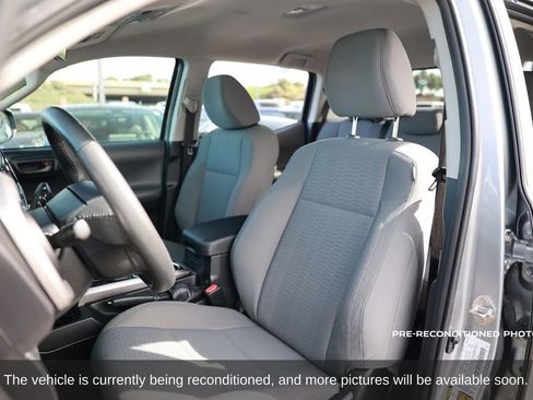 Used 2018 Toyota Tacoma SR5 image 11