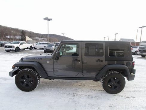 Used 2017 Jeep Wrangler Unlimited Sport image 7