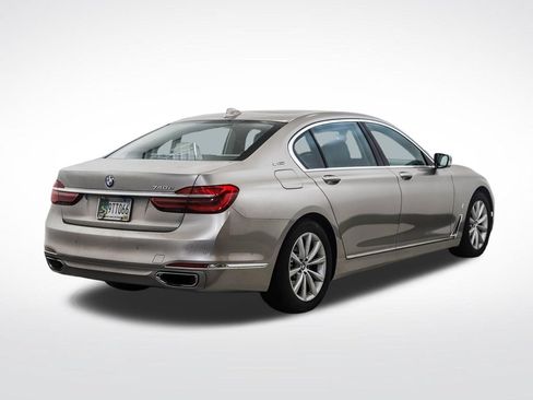 Used 2017 BMW 740e xDrive AWD/4WD image 5