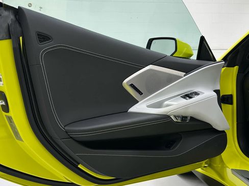 Used 2022 Chevrolet Corvette Stingray Preferred Cpe w/ Z51 Performance Package image 17